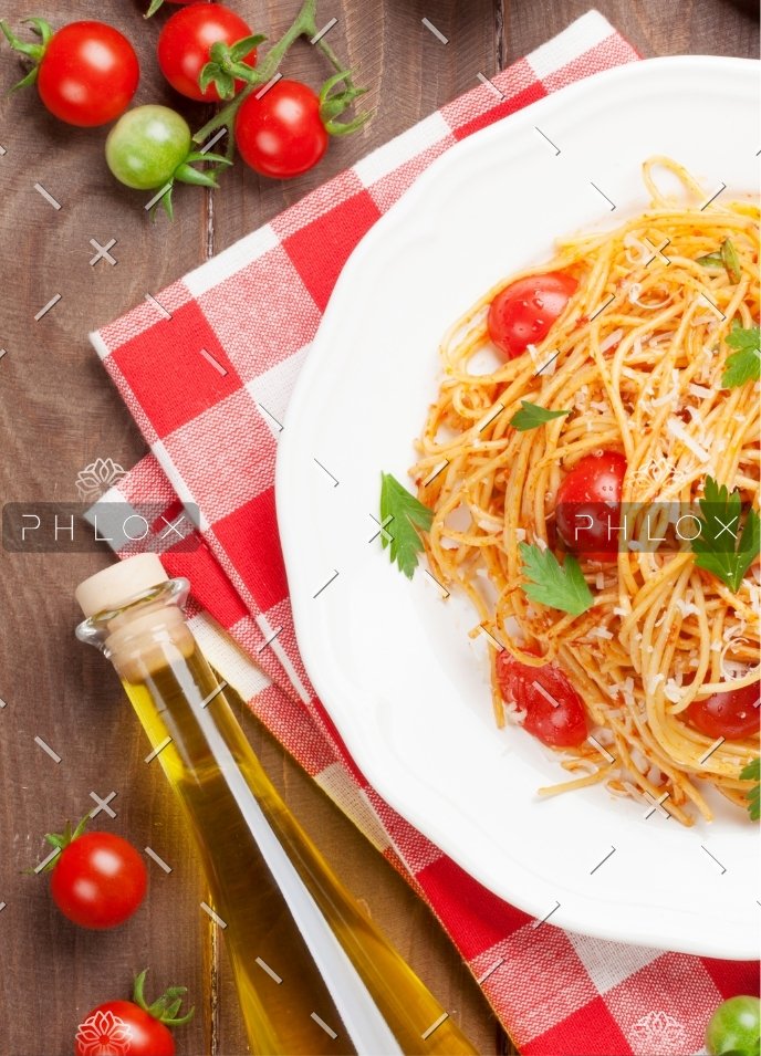 demo-attachment-232-spaghetti-pasta-with-tomatoes-and-parsley-PD3JBZP